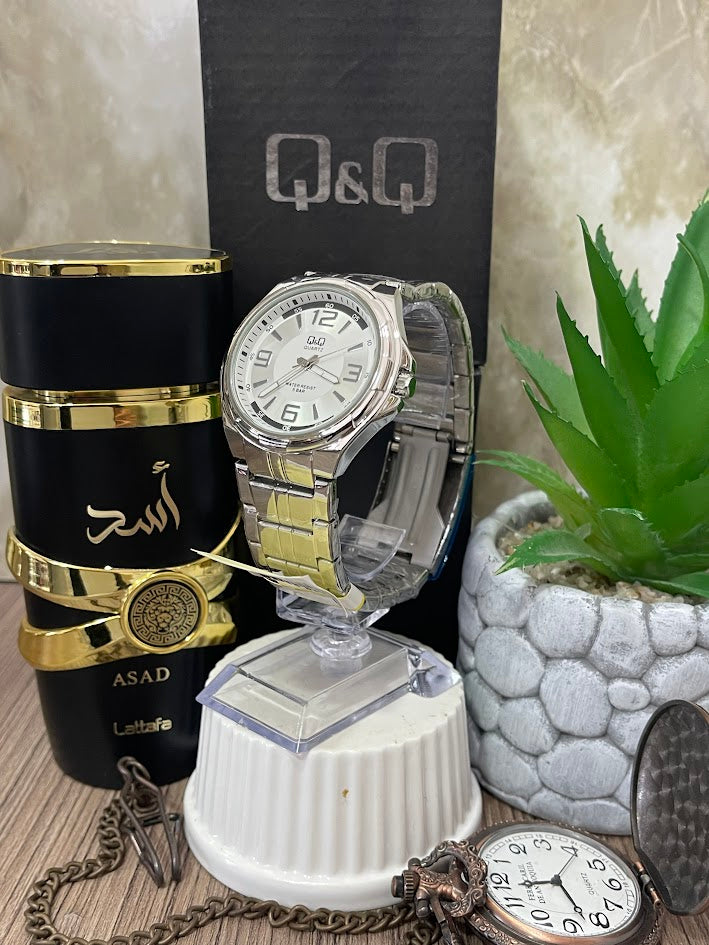 RELOJ QYQ CABALLERO PATEADO DETALLES NEGROS