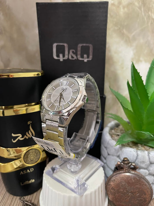 RELOJ Q&Q PLATEADO CARA PLATEADA Q