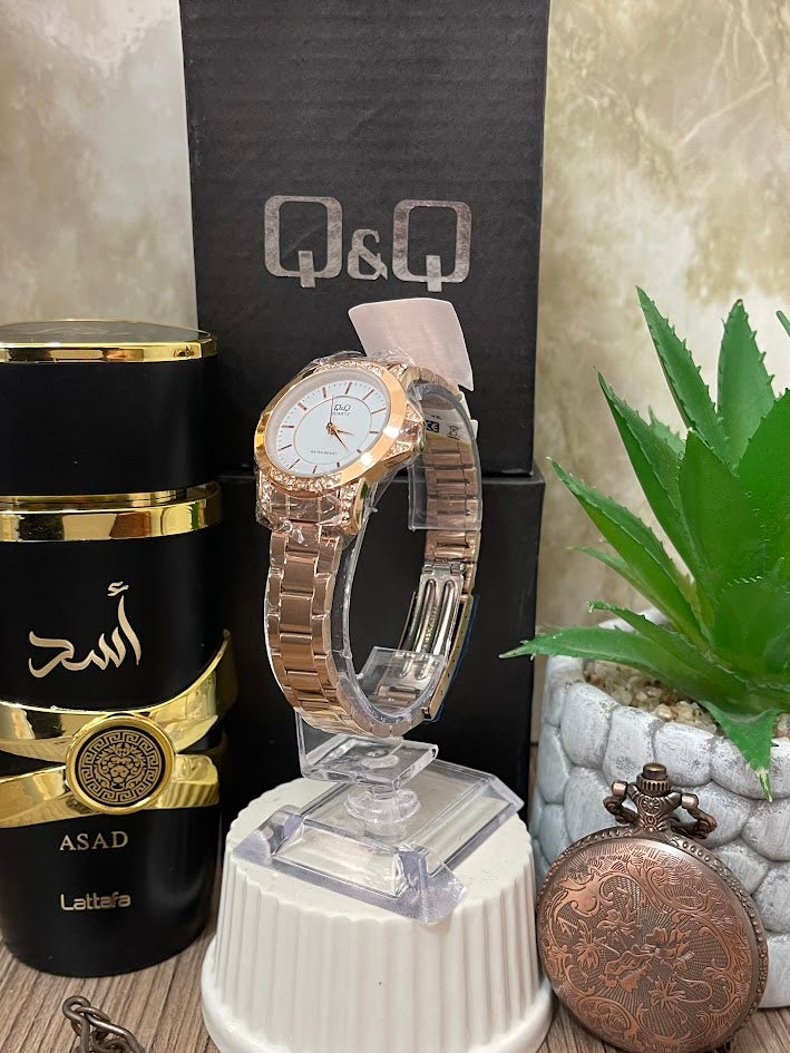 RELOJ Q&Q DAMA ORO ROSA ESFERA BLANCA ARO SEMI DIAMANTE RQ