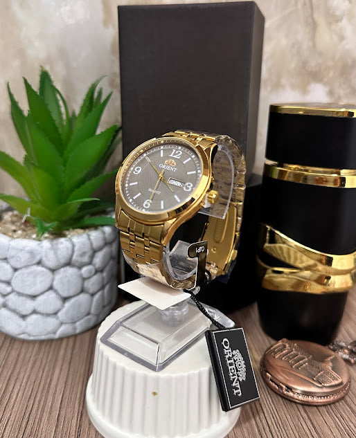 Orient Dorado Esfera Negra