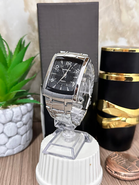 Reloj Cuadrado Plateado Esfera Negra Variados