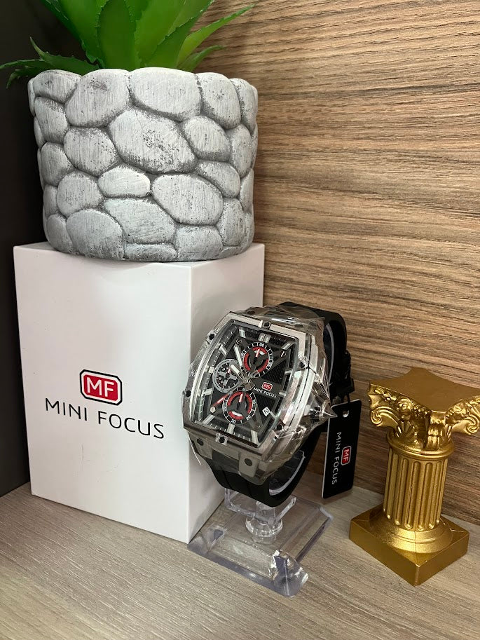 RELOJ CABALLERO MINI FOCUS PLATEADO CON MANILLA DE SILICONA