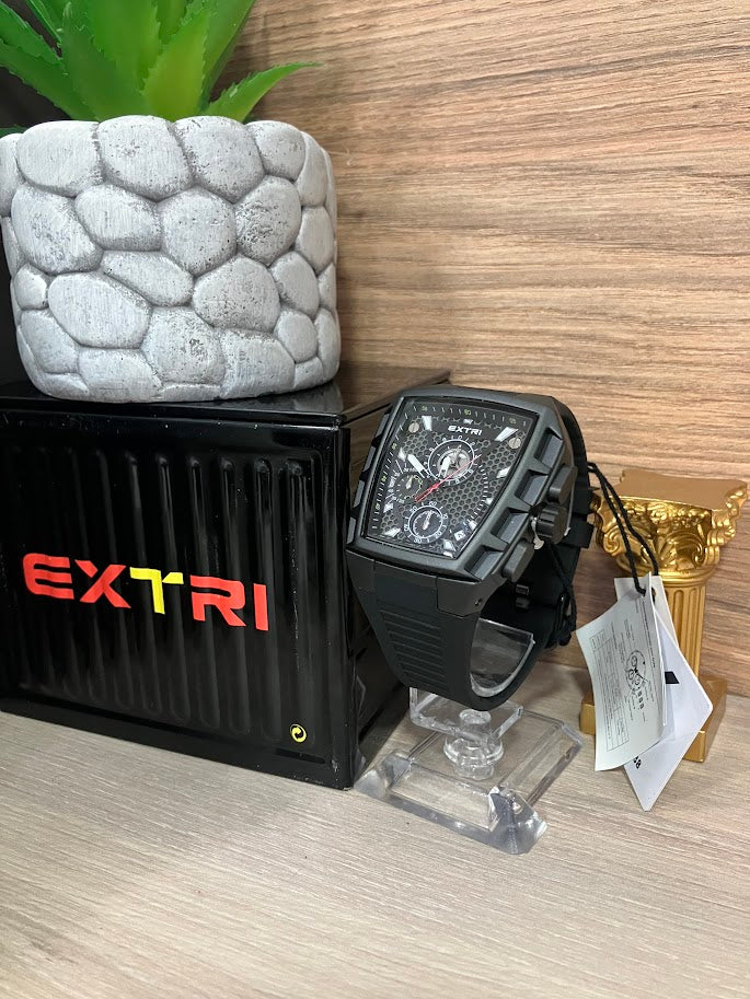 RELOJ CABALLERO EXTRI CAJA NEGRA MANILLA EN SILICONA NEGRA