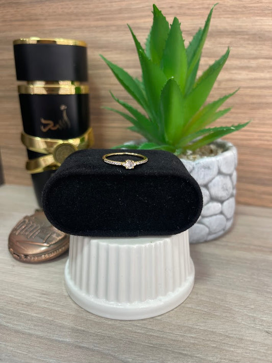ANILLO CIRCON CENTRO ORO LAMINADO