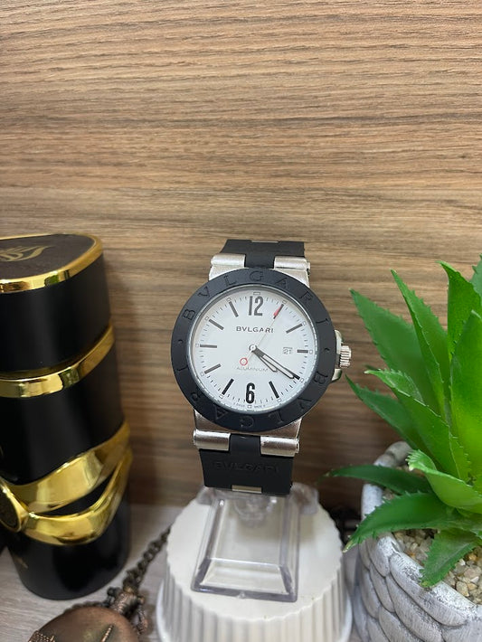 RELOJ BVLGARI NEGRO Y PLATEADO