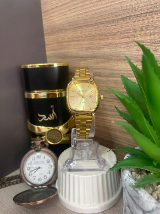 RELOJ CASIO TODO DORADO CUADRADO