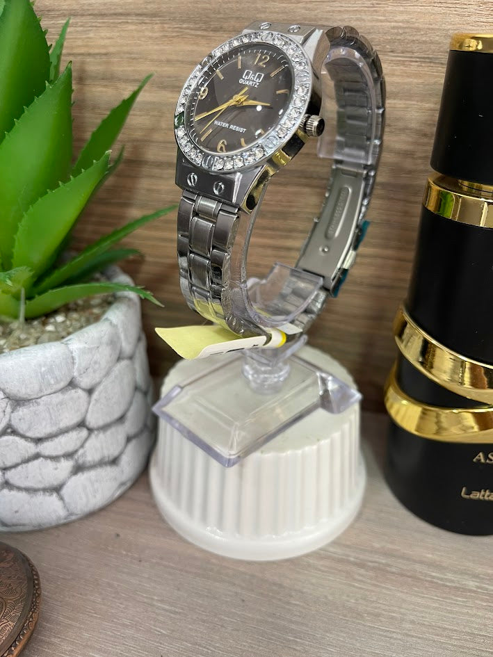 RELOJ QYQ DAMA PLATEADO ESFERA NEGRA