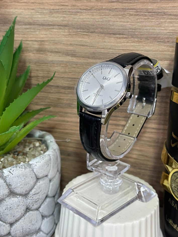 RELOJ QYQ DAMA MANILLA DE CUERO