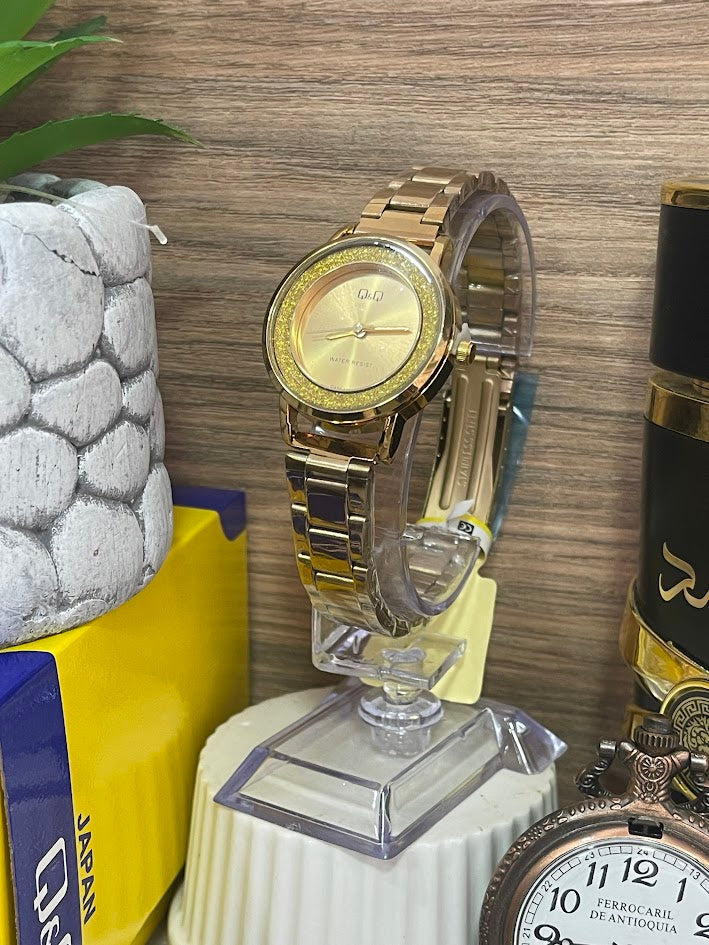 RELOJ QYQ DAMA DORADO DETALLE ESCARCHADO