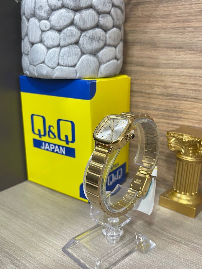 RELOJ QYQ DAMA DORADO CUADRADO
