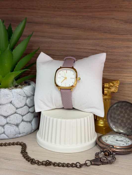 RELOJ DAMA DORADO CUADRADO MANILLA CUERO LILA