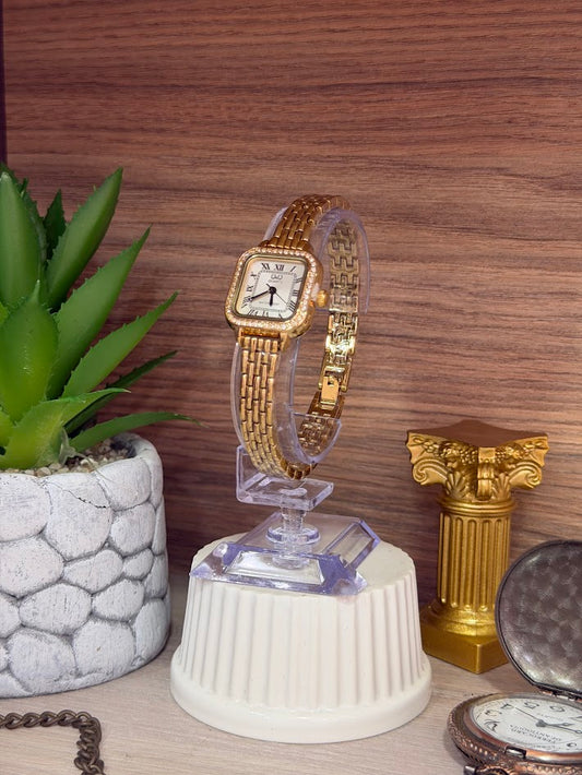 RELOJ QYQ DAMA CUADRADO DORADO