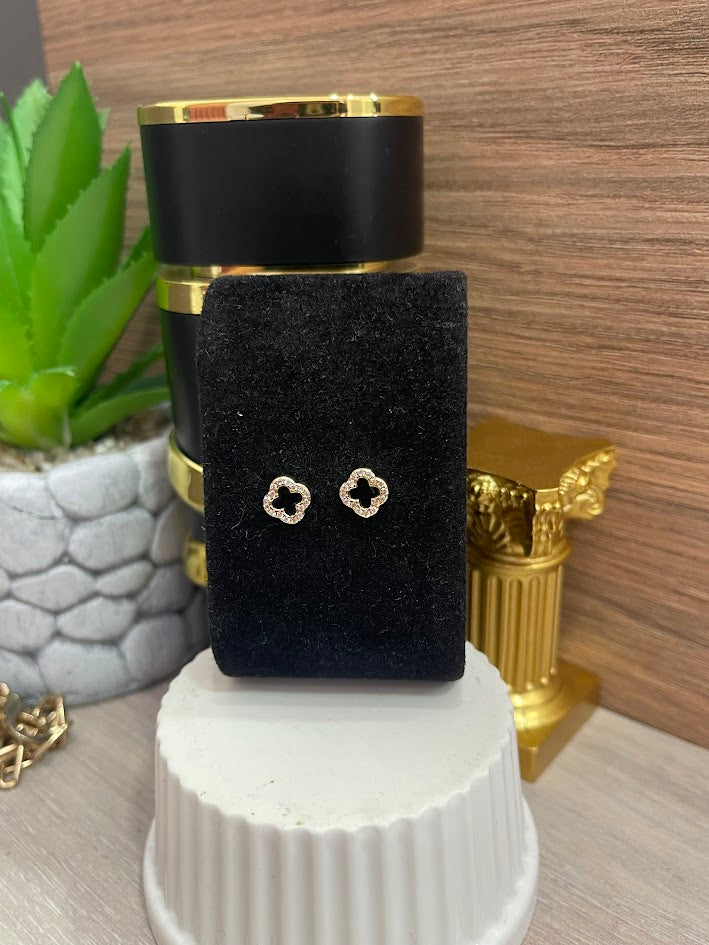 TOPO TREBOL RESINA BORDE CIRCON 8MM ORO LAMINADO