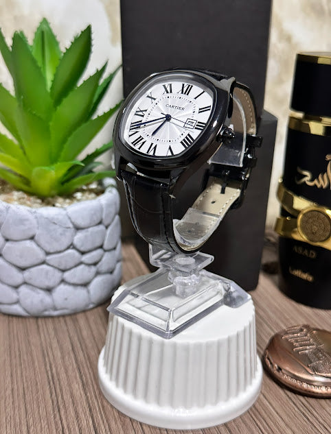 Cartier Semiautomático Esfera Blanca Manilla en Cuero