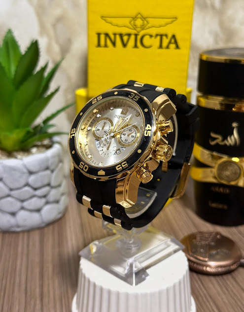 Invicta Dorado Esfera Blanca Aro Negro Manilla Silicona Negra V5