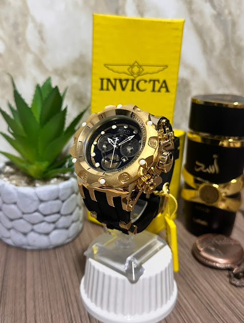 Invicta Dorado Esfera Negra Aro con Relieve Manilla Silicona Negra V6