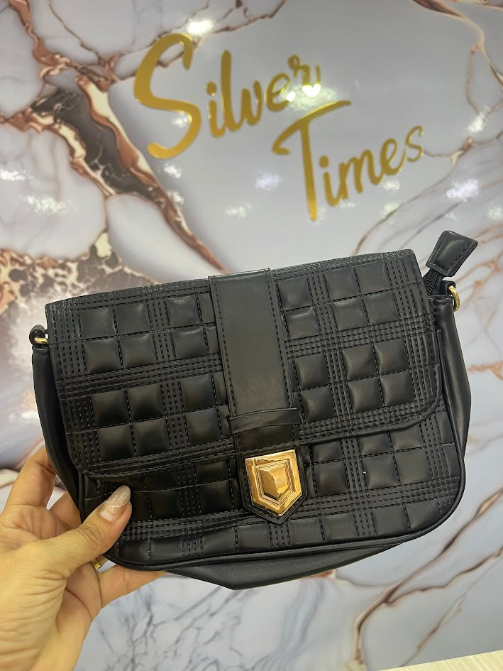 BOLSO DAMA NEGRO DETALLES CUADRADOS