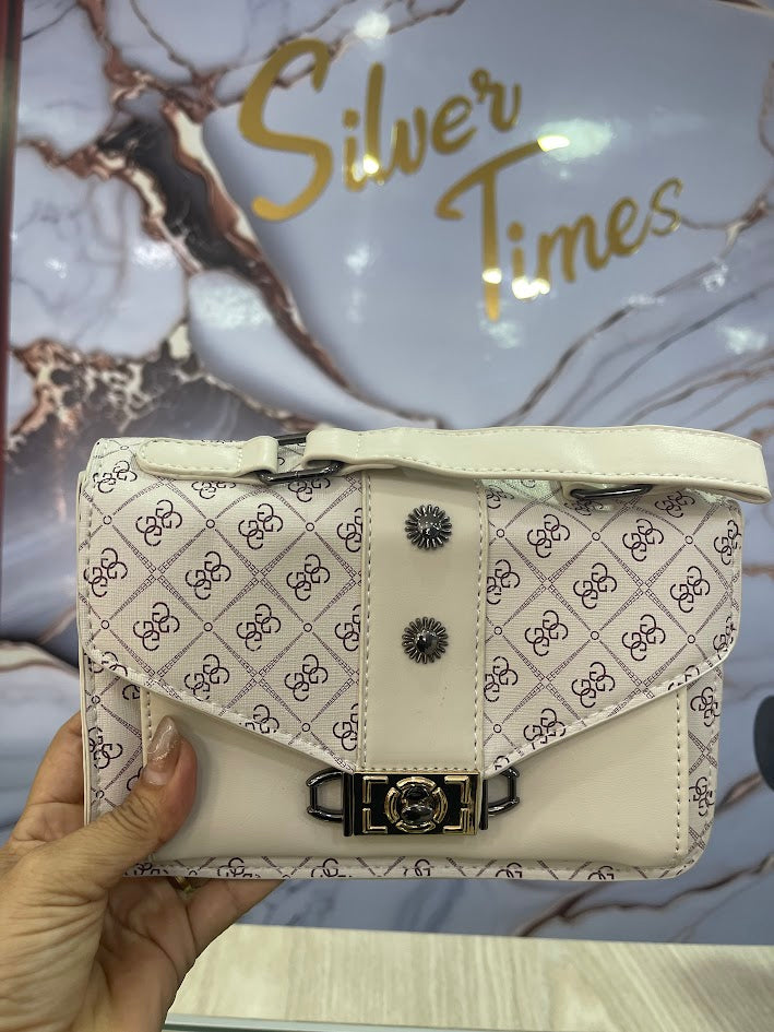 BOLSO ESTILO MENSAJERO BEIS