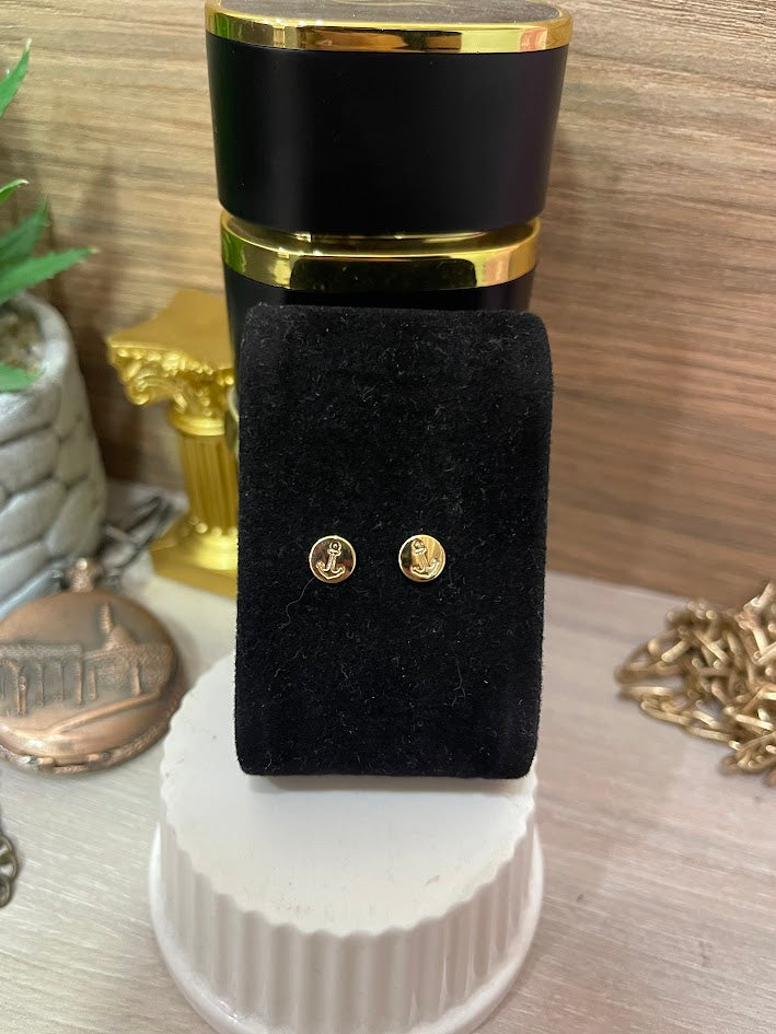 TOPO REDONDO TALLADO ANCLA 6MM ORO LAMINADO