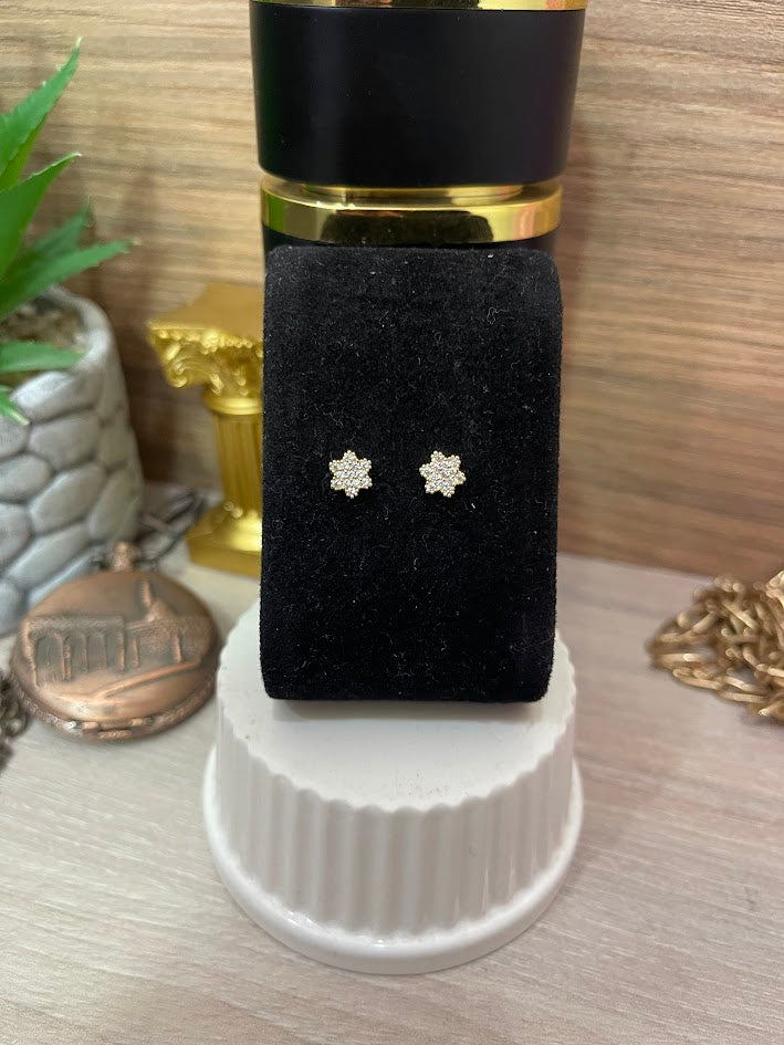 TOPO FLOR CIRCON 6MM ORO LAMINADO