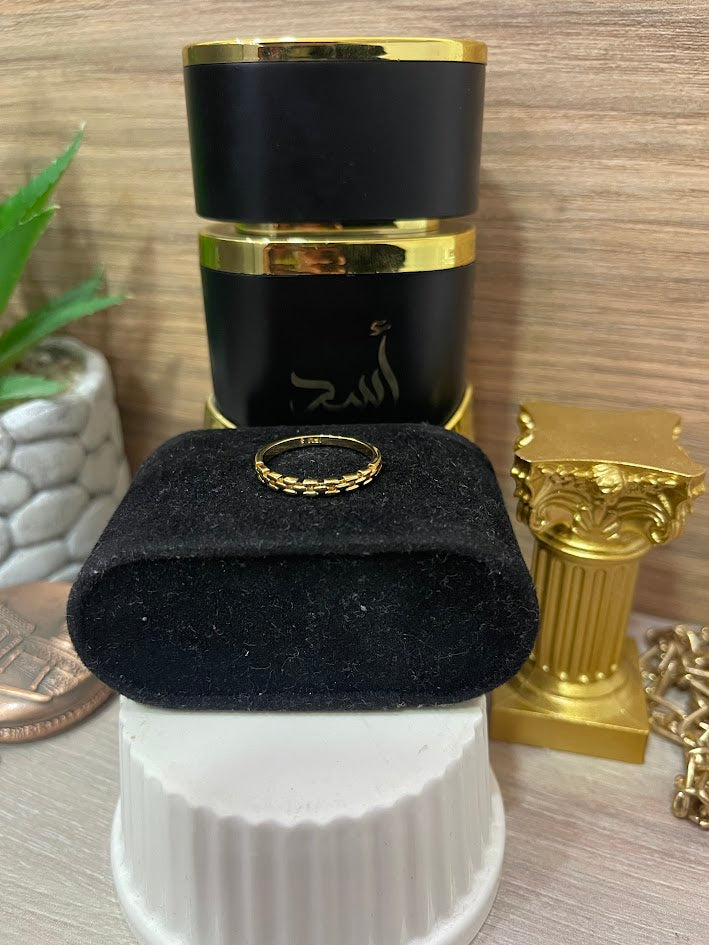 ANILLO CUADRO SEGUIDO LISO T9 ORO LAMINADO
