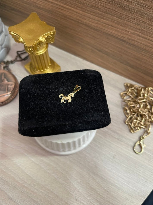 DIJE CABALLO LISO 10X19MM ORO LAMINADO