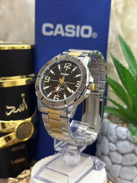 CASIO CABALLERO BICOLOR ESFERA NEGRA ARO PLATEADO