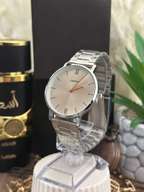 CASIO CABALLERO TODO PLATEADO NUMEROS EN LINEAS