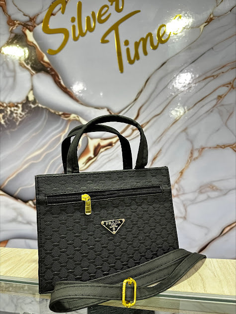 BOLSO TIPO CARTERA PRADA NEGRA