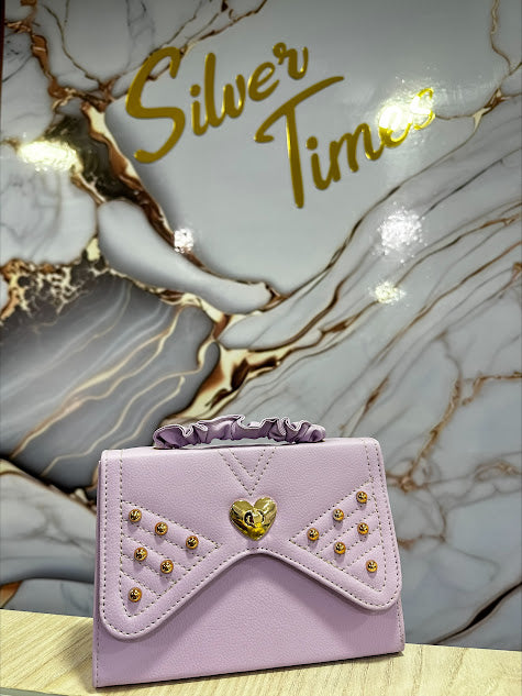 BAGUETTE MORADO CORAZON INCLUYE CORREA