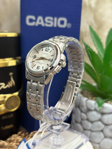 CASI DAMA PLATEADO ESFERA PLATEADA CON CALENDARIO