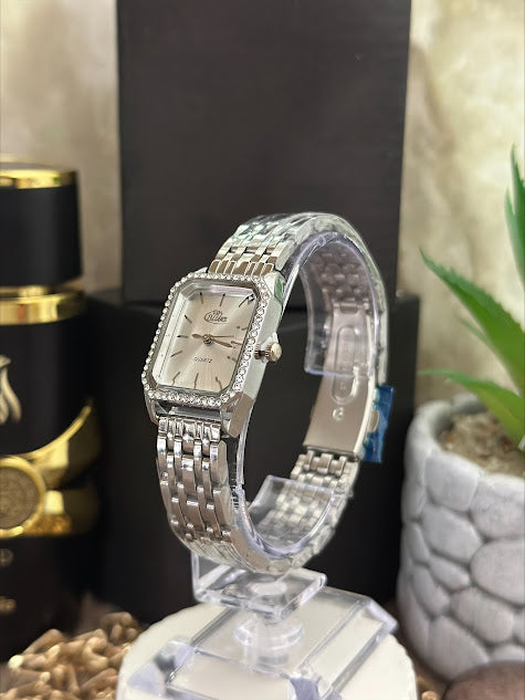 BLUE PLATEADO CUADRADO BORDE PIEDRAS FONDO PLATEADO