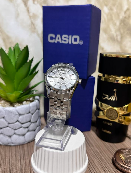 Casio Dama Plateado Esfera Plateada